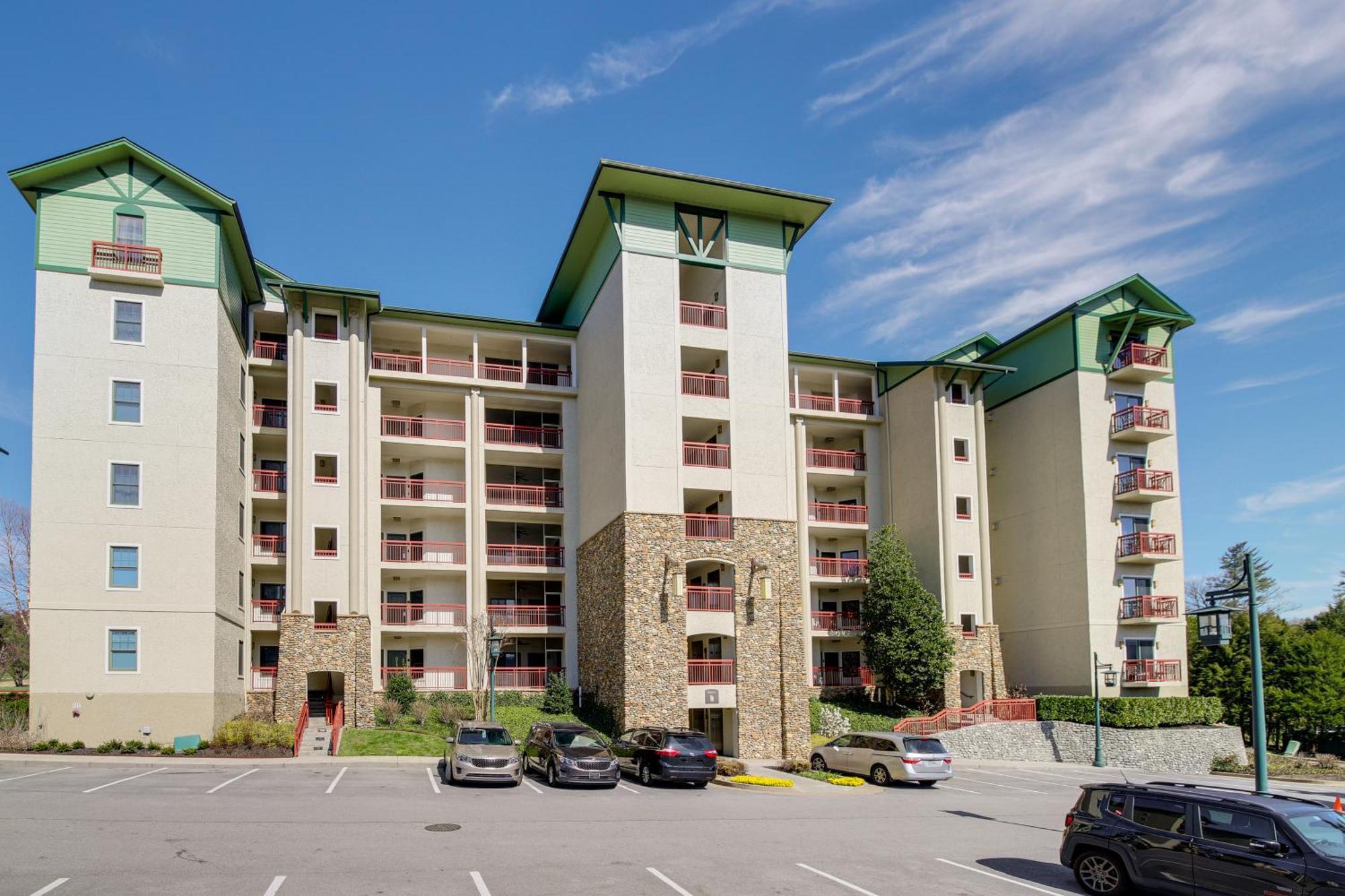 Elegant Pigeon Forge Condo With Golf Course View! Екстериор снимка